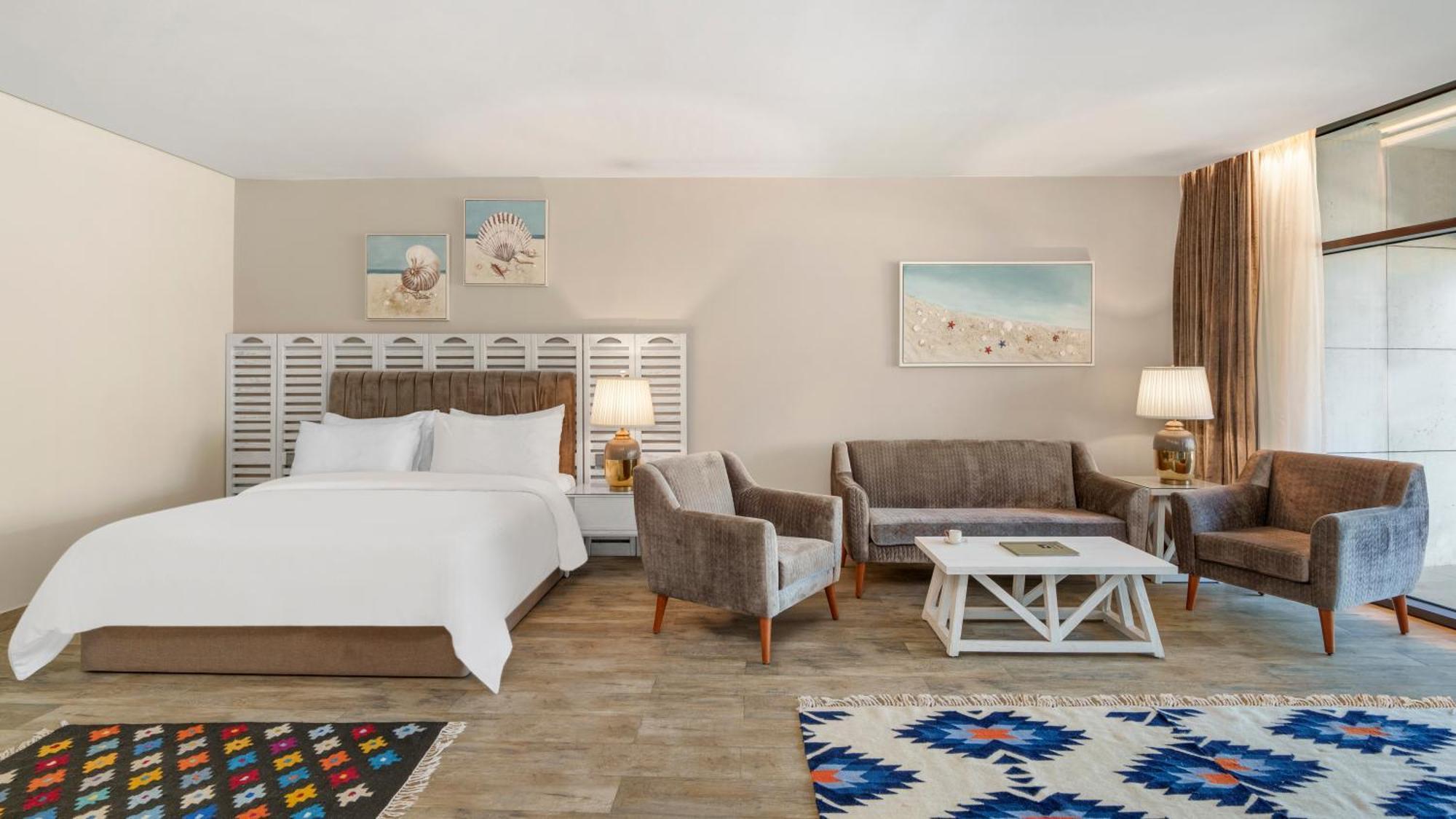 Rixos Premium Alamein El Alamein Kültér fotó A room at the Hilton Sedona Resort